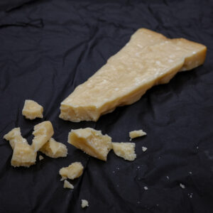 Bio-Parmesan, 36 Mon. von der Weißen Modeneser Kuh